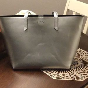 Kendall & Kylie silver shoulder bag tote.